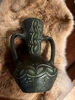 Mooie hangemaakte vintage vase. Prachtig bewerkt, Ophalen