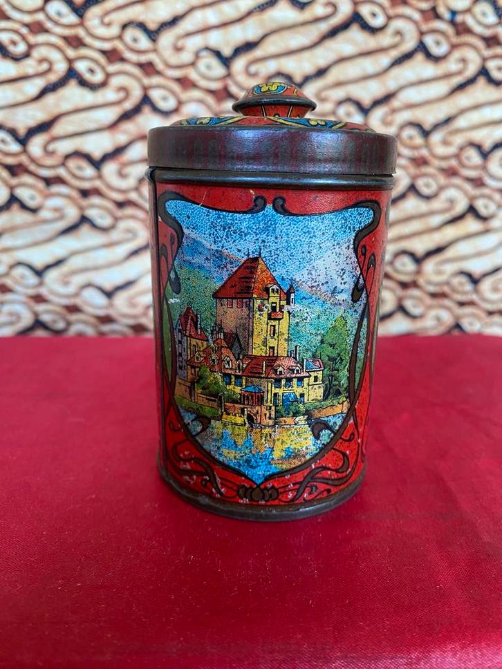 Oud blikje met Jugendstil afbeelding., Verzamelen, Blikken, Gebruikt, Overige, Overige merken, Ophalen of Verzenden