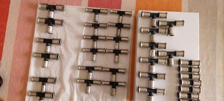 henco perskoppelingen, Doe-het-zelf en Verbouw, Buizen en Afvoer, Nieuw, Overige typen, Overige materialen, Minder dan 2 meter