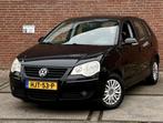 Volkswagen Polo 1.4-16V Turijn |Airco |Stuurbkr |Nieuwe APK, Gebruikt, 4 cilinders, Zwart, Handgeschakeld