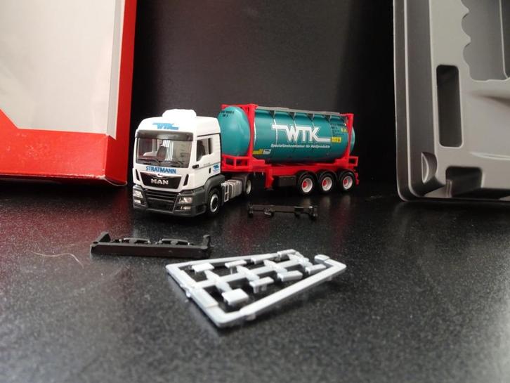 084 herpa 311021 man tgs lx wtk 20 plus container 1:87 truck, Hobby en Vrije tijd, Modelauto's | 1:87, Nieuw, Bus of Vrachtwagen
