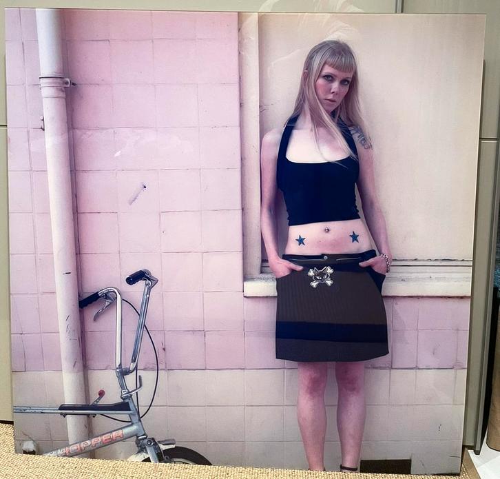 Josie Sykes: Cecilia - Plexiglas - 100x100cm - Signed, Antiek en Kunst, Kunst | Litho's en Zeefdrukken, Ophalen