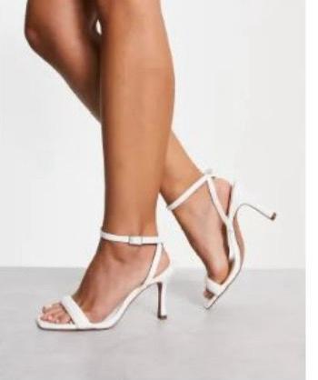 NIEUW - Sandalen met hak - wit - hakhoogte 8 cm - maat 40 beschikbaar voor biedingen