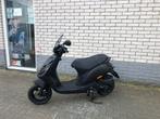 JONGE PIAGGIO ZIP SP 45 4-T MAT ZWART BROM  BJ2020 1400KM