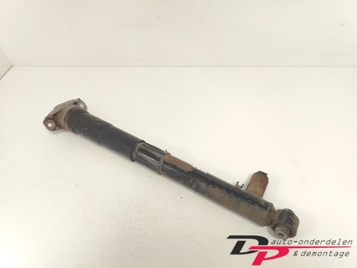 Schokdemper links-achter van een Volkswagen Golf, Auto-onderdelen, Ophanging en Onderstel, Volkswagen, Gebruikt, 3 maanden garantie