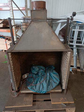 Gas haard incl. schouw. beschikbaar voor biedingen