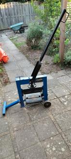 Stenenknipper te huur, Doe-het-zelf en Verbouw, Gereedschap | Overige machines, Ophalen, Zo goed als nieuw