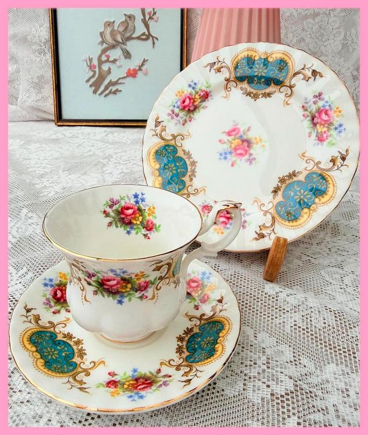 Brocant dames kopje gebakbordje Royal Albert Berkeley, Antiek en Kunst, Antiek | Servies los, Ophalen