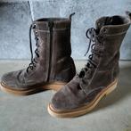 Notre V enkellaarsjes veter en rits maat 37 bruin suède, Kleding | Dames, Schoenen, Ophalen of Verzenden, Zo goed als nieuw, Bruin