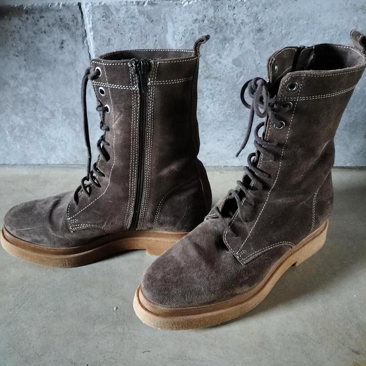 Notre V enkellaarsjes veter en rits maat 37 bruin suède, Kleding | Dames, Schoenen, Zo goed als nieuw, Bruin, Ophalen of Verzenden