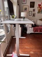 Ahrend Home zit-sta elektrisch bureau, Huis en Inrichting, Bureaus, Ophalen, Elektrisch, Zo goed als nieuw, Bureau