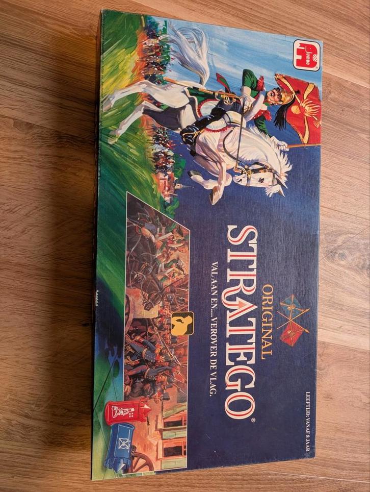Stratego Bordspel - Klassieker!, Hobby en Vrije tijd, Gezelschapsspellen | Bordspellen, Zo goed als nieuw, Een of twee spelers