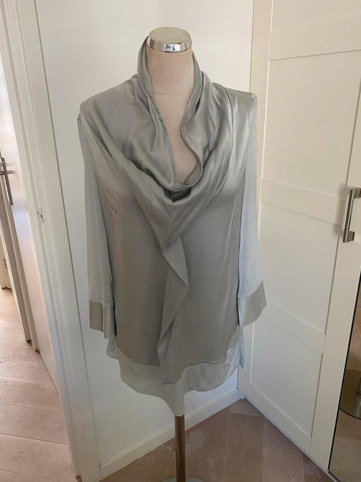 Summum Woman Zilveren Top - Maat L, Kleding | Dames, Blouses en Tunieken, Zo goed als nieuw, Maat 42/44 (L), Grijs, Ophalen of Verzenden
