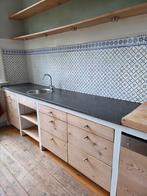 Landelijke keuken natuursteen blad / ikea / smeg / bosch, Gebruikt, Bruin, Graniet of Steen, Enkelwandige keuken