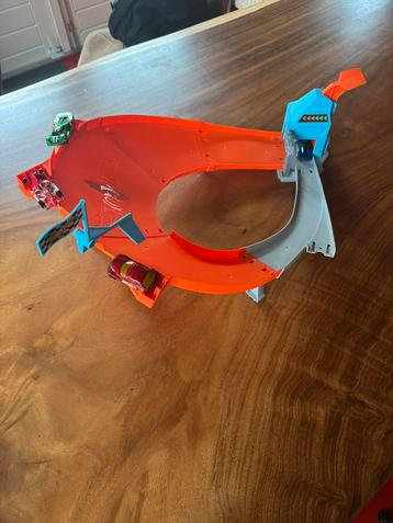 HOTWHEELS driftbaan beschikbaar voor biedingen