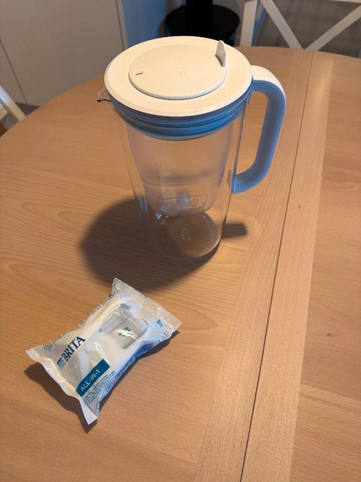BRITA Glazen waterfilter kan 2,5L, Huis en Inrichting, Keuken | Keukenbenodigdheden, Zo goed als nieuw, Ophalen