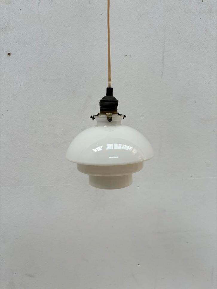 Mooie antieke Art Deco hanglamp – wit glas, Huis en Inrichting, Lampen | Hanglampen, Zo goed als nieuw, Minder dan 50 cm, Glas