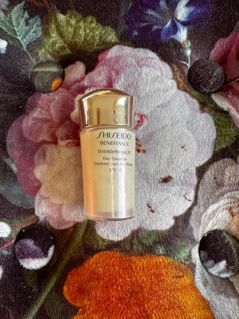 Shiseido Benefiance Wrincle Resist 24 SPF 15   15 ml, Sieraden, Tassen en Uiterlijk, Uiterlijk | Gezichtsverzorging, Ophalen of Verzenden