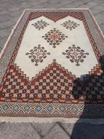 Perzisch tapijt 255x155 cm.Tunesia., Huis en Inrichting, Stoffering | Tapijten en Kleden, Gebruikt, 150 tot 200 cm, 200 cm of meer