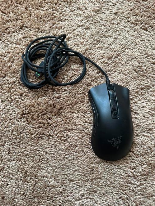 Razer Deathadder v2 gaming muis, Computers en Software, Muizen, Gebruikt, Muis, Rechtshandig, Bedraad, Gaming muis, Ophalen of Verzenden