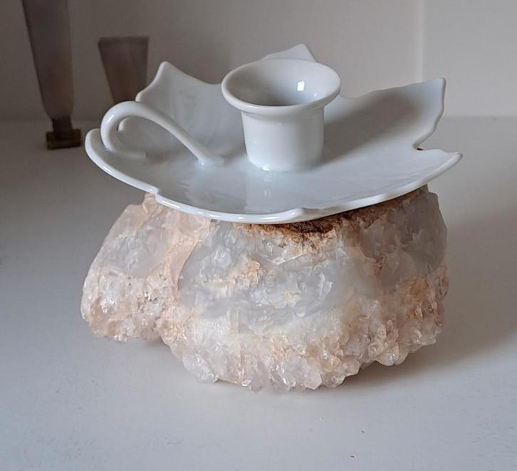 Apart leuk wit blakertje in de vorm van een eikenblad., Huis en Inrichting, Woonaccessoires | Kandelaars en Kaarsen, Zo goed als nieuw