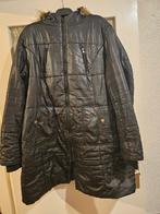 Zwarte jas met capuchon maat xxl, Kleding | Dames, Jassen | Winter, Trend One, Ophalen of Verzenden, Gedragen, Zwart
