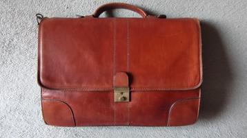 Leren aktetas / briefcase / schooltas / laptoptas - 40x30 cm beschikbaar voor biedingen