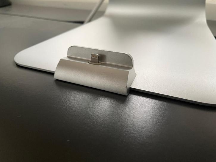 iPhone Laadstation | Luxe Dock | iPhone Charger / Oplader, Telecommunicatie, Mobiele telefoons | Telefoon-opladers, Zo goed als nieuw