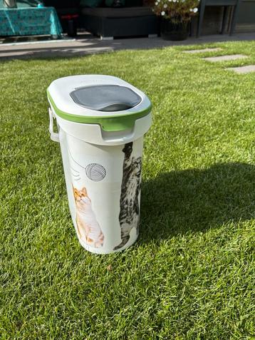 Curver voerton 10 liter beschikbaar voor biedingen