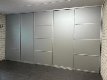 Aluminium schuifdeuren wand. 470 x 250. Perfecte staat beschikbaar voor biedingen