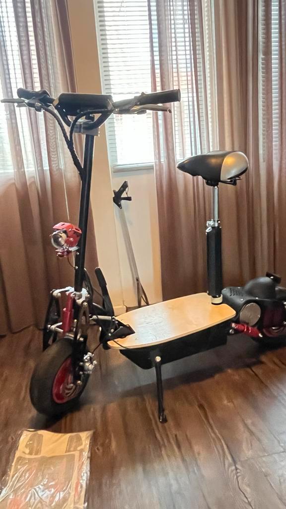 Stevige snelle step, Fietsen en Brommers, Steps, Elektrische step (E-scooter), Ophalen