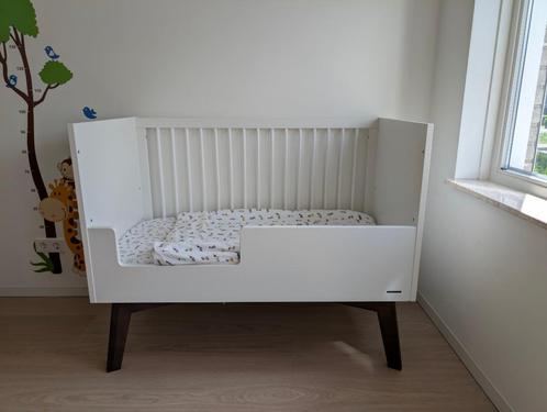 Peuterbed/ledikant Kidsmill Sixties incl. matras +beddengoed, Kinderen en Baby's, Babywiegjes en Ledikanten, Gebruikt, Ledikant