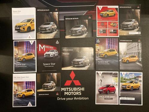 TEAB: 51 verschillende Mitsubishi model2 Space Star folders, Boeken, Auto's | Folders en Tijdschriften, Zo goed als nieuw, Mitsubishi