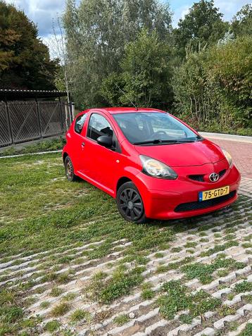 Toyota Aygo 1.0 VVT-i – Rood – 2008 – 216.733 km beschikbaar voor biedingen