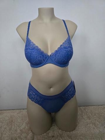 Nieuw wacoal push up bh 90C 70D 75D 80D 85D 90D 65E 75E 85E  beschikbaar voor biedingen