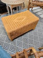 Te koop voetenbankje ( bijzettafeltje ), Huis en Inrichting, Banken | Voetenbanken en Poefen, Minder dan 50 cm, Vintage , brocante , Ibiza stijl