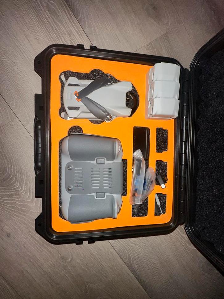 DJI Mini 3 Fly More Combo + Hardcase, Audio, Tv en Foto, Drones, Zo goed als nieuw, Drone met camera, Ophalen of Verzenden