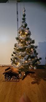 Kunststof kerstboom met slingers/kerstballen/versieringen, Ophalen, Gebruikt