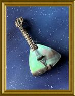 Oude broche met parelmoer: muziekinstrument, mandoline, Sieraden, Tassen en Uiterlijk, Ophalen of Verzenden, Overige materialen