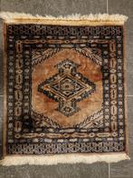Perzisch Bouchara tapijt 66x60 met certificaat, Ophalen, Gebruikt, 50 tot 100 cm, Overige kleuren