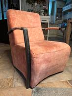 Moderne roze fauteuil, Huis en Inrichting, Fauteuils, Ophalen, Zo goed als nieuw, Metaal, Modern