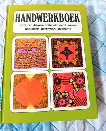 Uit 1979, Handwerkboek ,oa borduren, haken, breien beschikbaar voor biedingen
