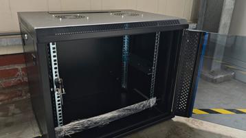 Serverkast / Patchkast - Gebruikt beschikbaar voor biedingen