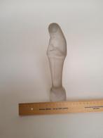 Glazen Madonnabeeldje, Ophalen