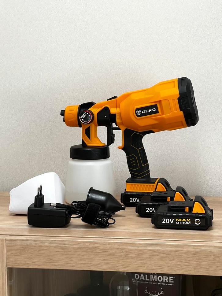 Deko Verfspuit 800ml op Accu incl toebehoren, Doe-het-zelf en Verbouw, Schildersmaterialen, Zo goed als nieuw, Verfspuit of Verfpomp