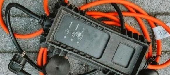 Thuislader voor Elektrische Auto 230V, Auto diversen, Laadpalen, Zo goed als nieuw, Laadkabel, Ophalen of Verzenden