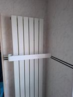 Badkamer design radiator ophangbeugel, Ophalen, 500 tot 800 watt, Radiator, Zo goed als nieuw