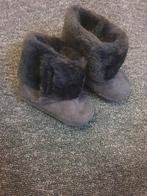 Schattige zwarte slofjes maat 20, Slofjes, Meisje, Nieuw, Ophalen of Verzenden