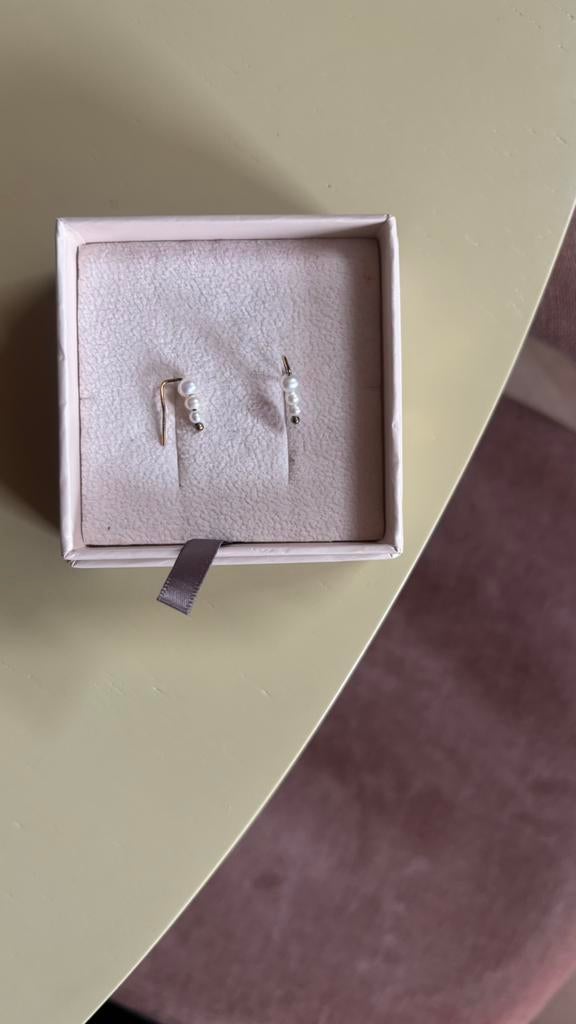 By Biehl oorbellen parels fijne oorbelletjes goud pearls, Verzenden, Gebruikt, Goud