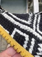 POM sjaal, Ophalen of Verzenden, Nieuw, Maat 38/40 (M), Sjaal